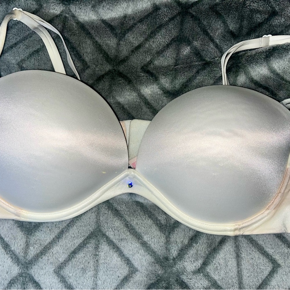Victoria’s Secret push up strapless bra